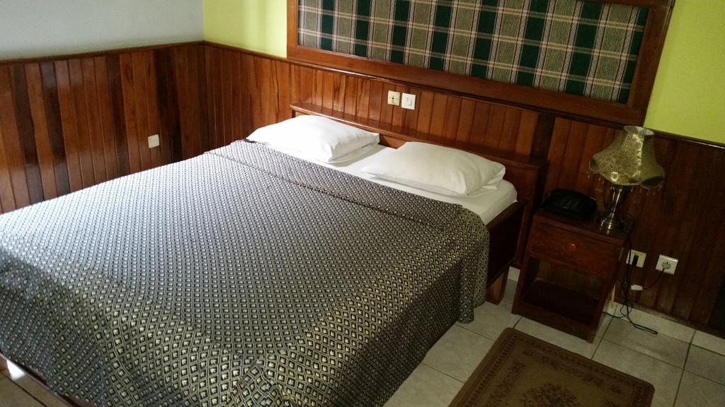 Saffana Hotel Douala Exteriör bild