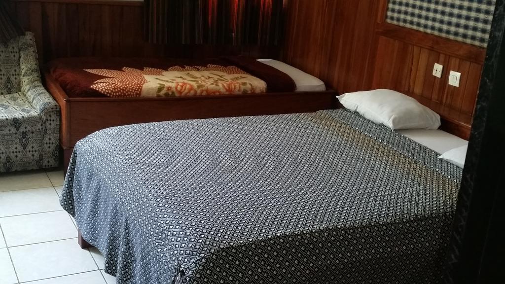 Saffana Hotel Douala Rum bild