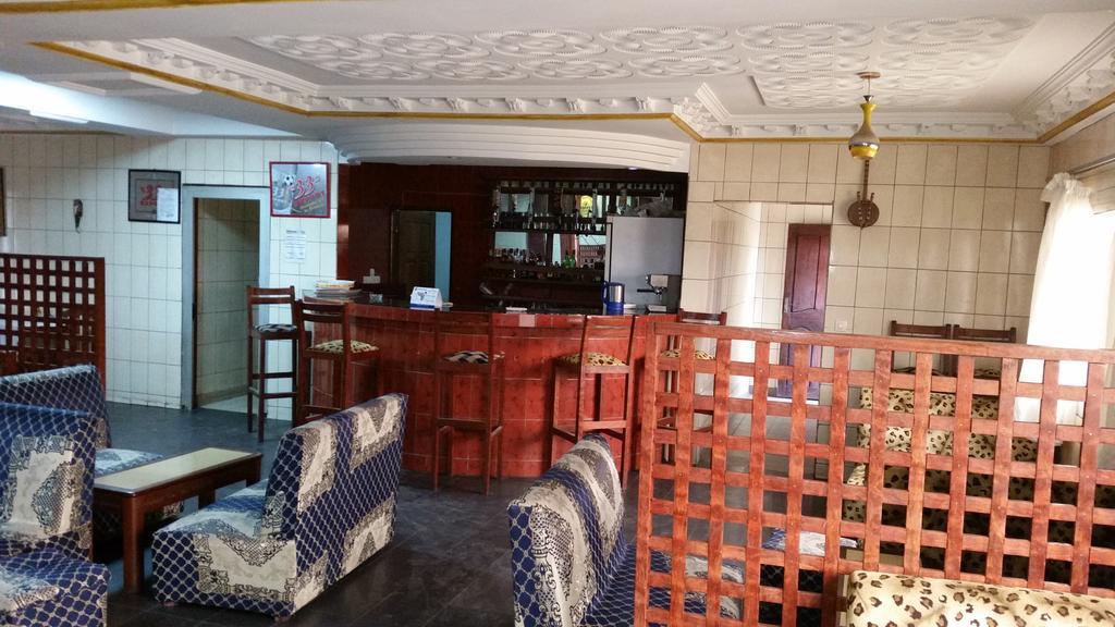 Saffana Hotel Douala Exteriör bild