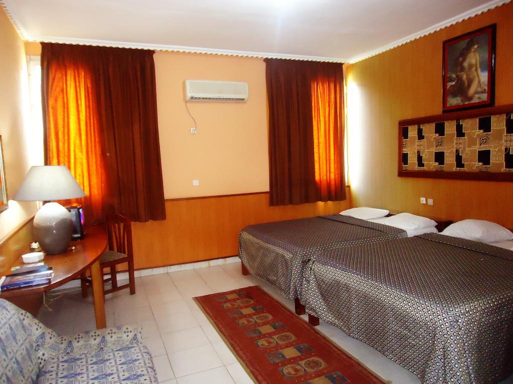 Saffana Hotel Douala Rum bild