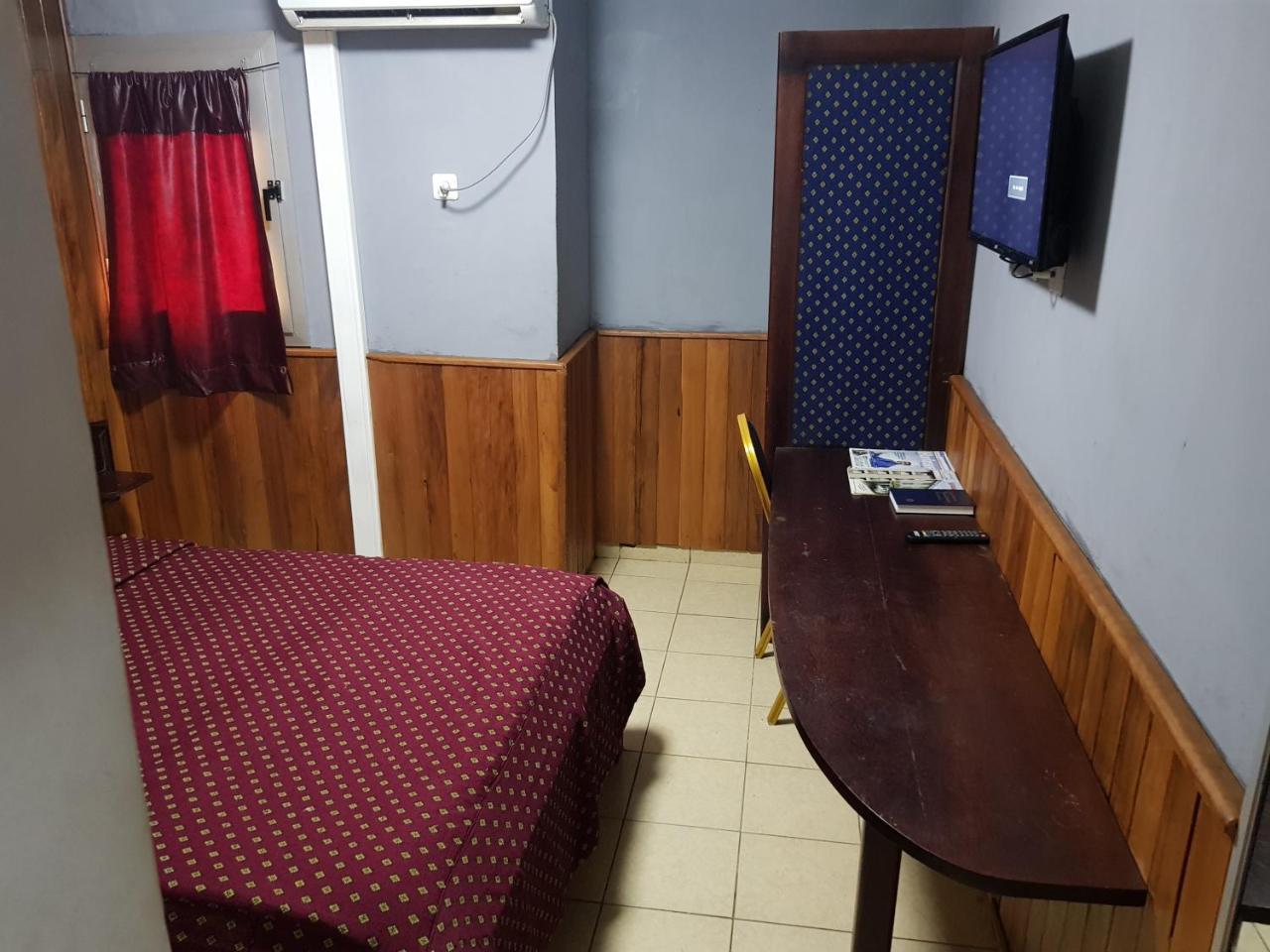Saffana Hotel Douala Exteriör bild