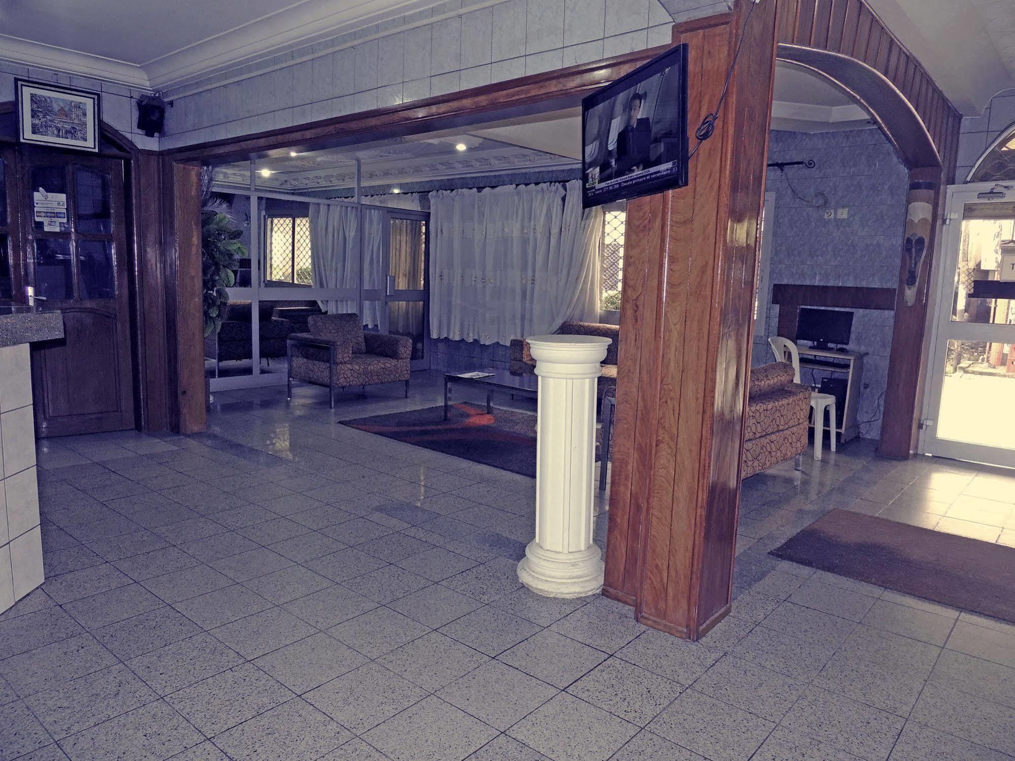 Saffana Hotel Douala Exteriör bild