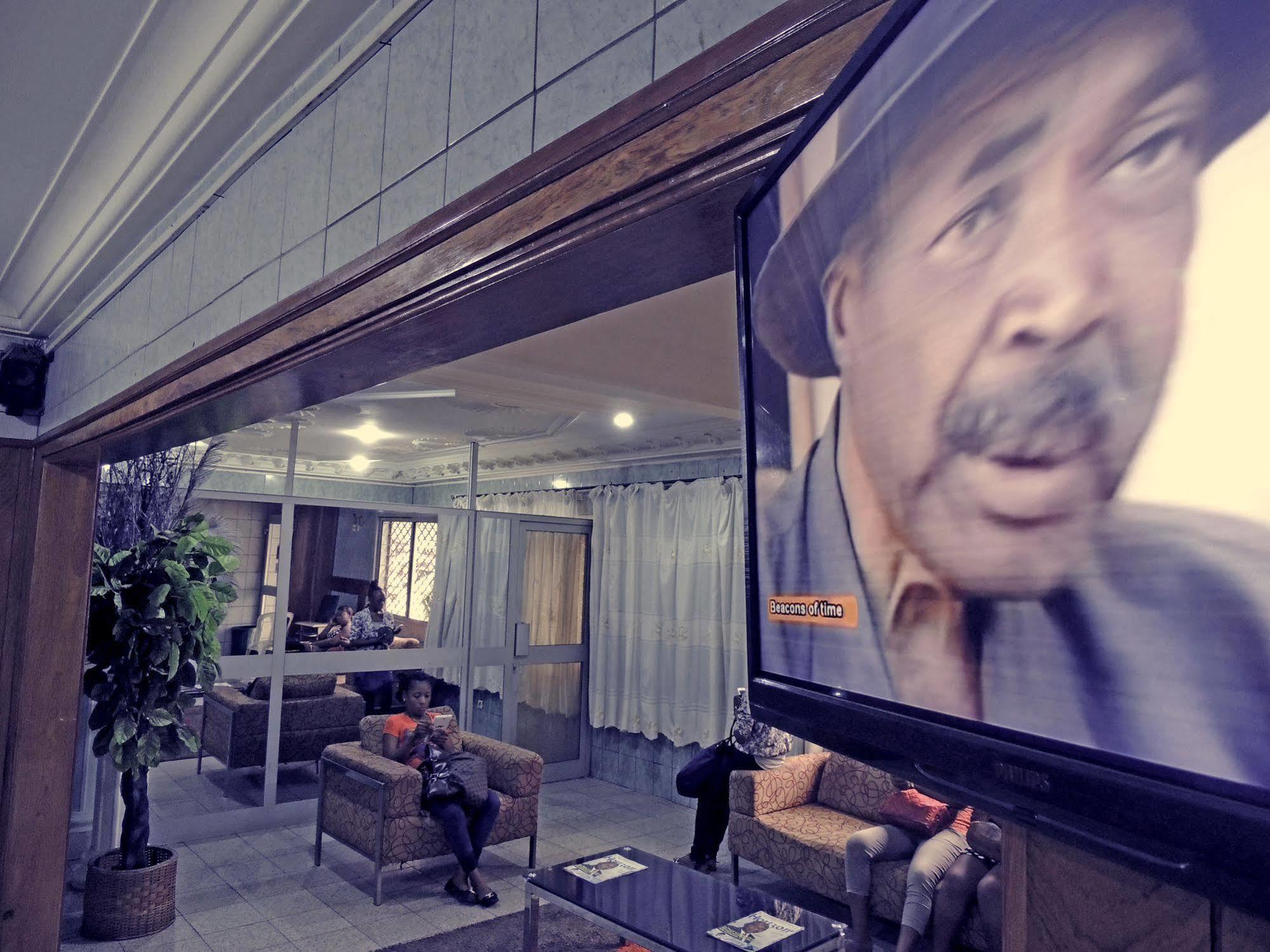 Saffana Hotel Douala Exteriör bild