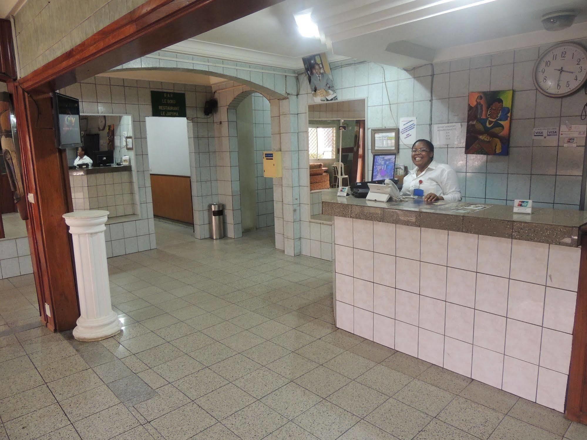 Saffana Hotel Douala Exteriör bild